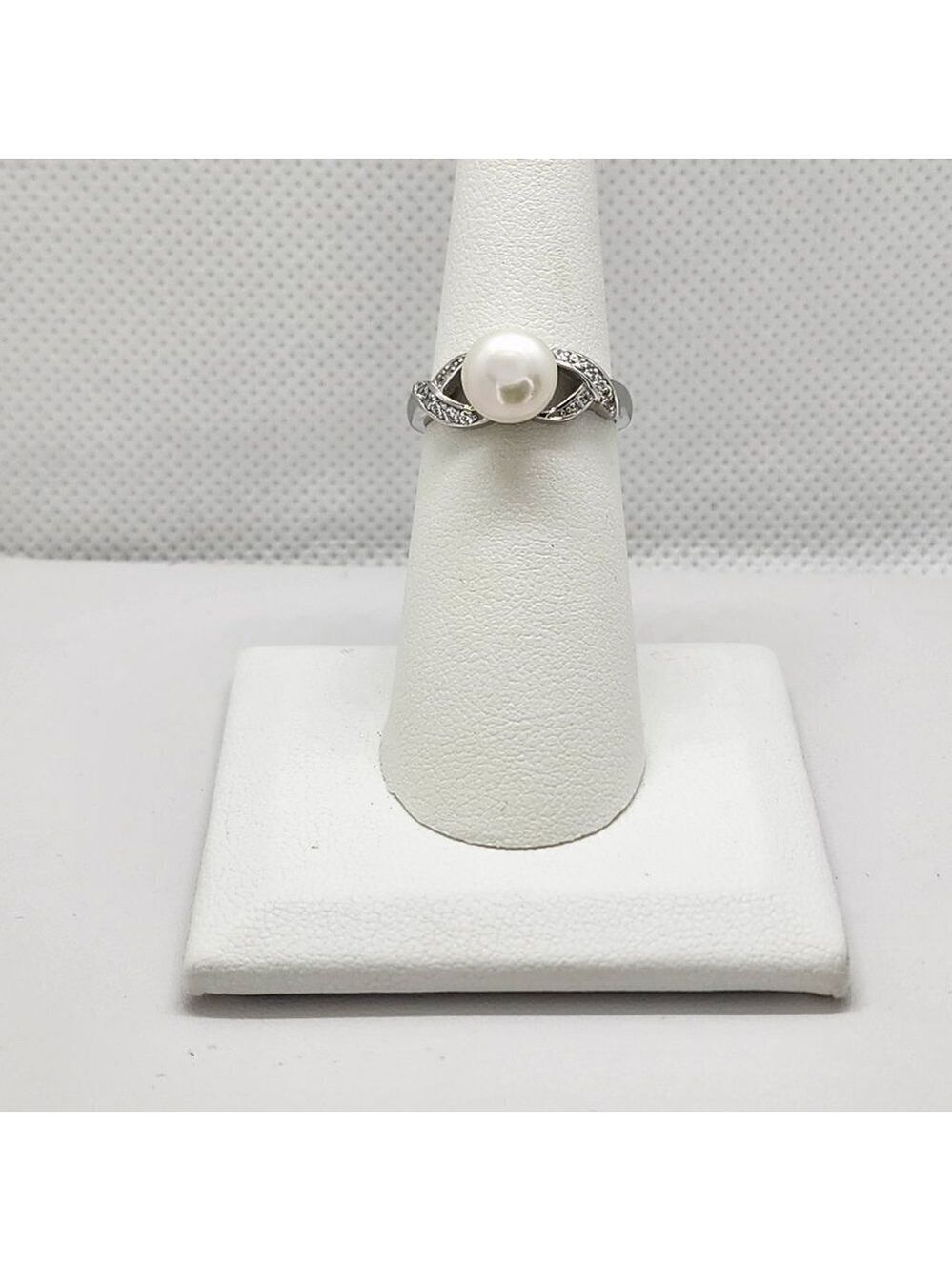 Brand New Sterling Silver 925 Pearl Crossover Ring
